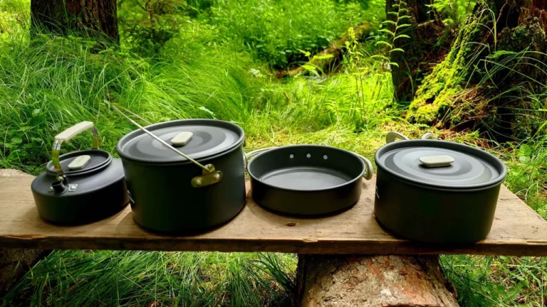 Naturehike hliníková sada nádobí pro 4-6 osob var. 2. (Lukáš Erlebach)