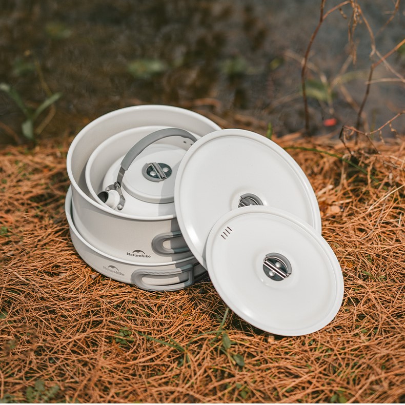 Naturehike hliníková sada nádobí s keramickou vrstvou pro 4-6 osob - 1308g