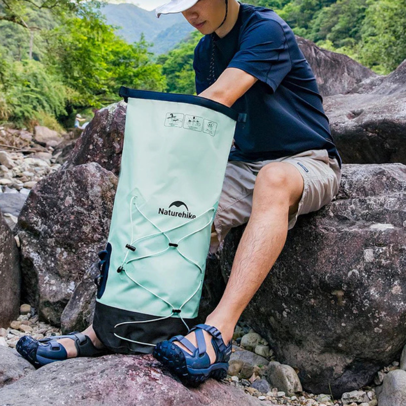 Naturehike vodotěsný batoh 40l 630g - mentolový