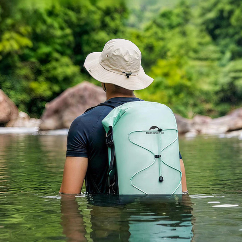 Naturehike vodotěsný batoh 40l 630g - mentolový