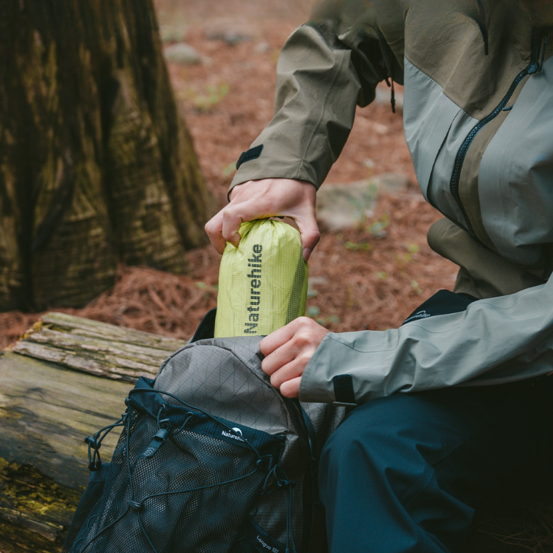 Naturehike ultralehké pončo – zelené